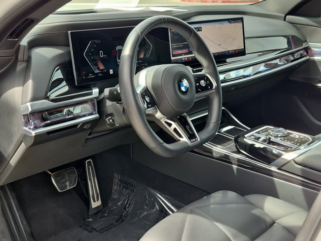 Used 2026 BMW 740i xDrive AWD/4WD image 10