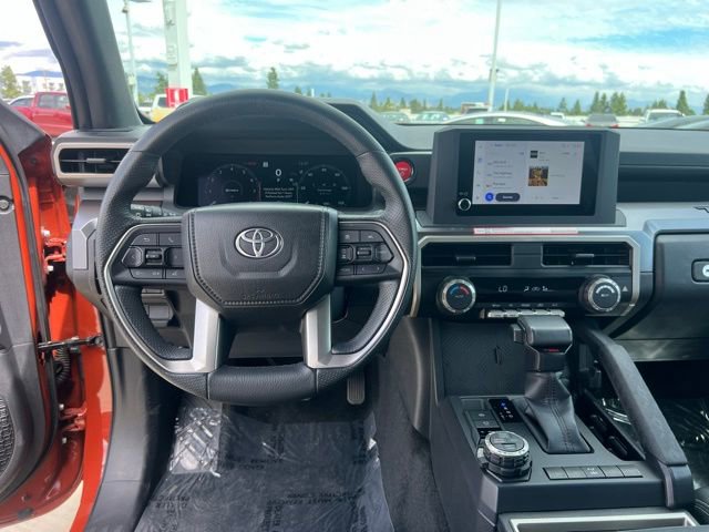 Certified 2025 Toyota Tacoma TRD Off-Road AWD/4WD image 17