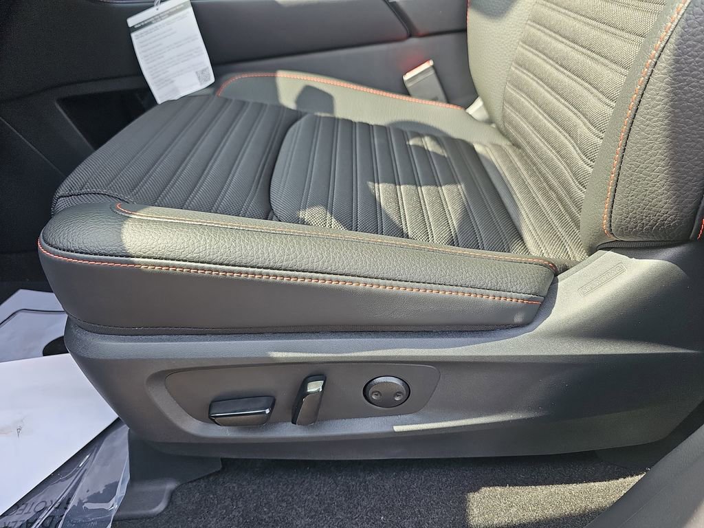 New 2026 Nissan Pathfinder Rock Creek AWD/4WD image 34