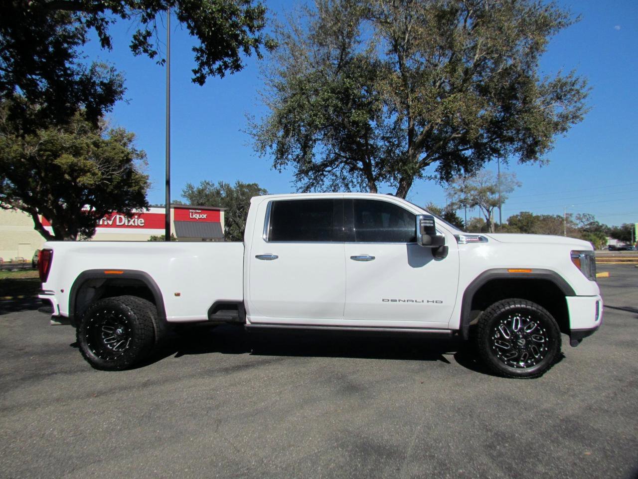 Used 2021 GMC Sierra 3500 Denali w/ Denali Ultimate Package image 16