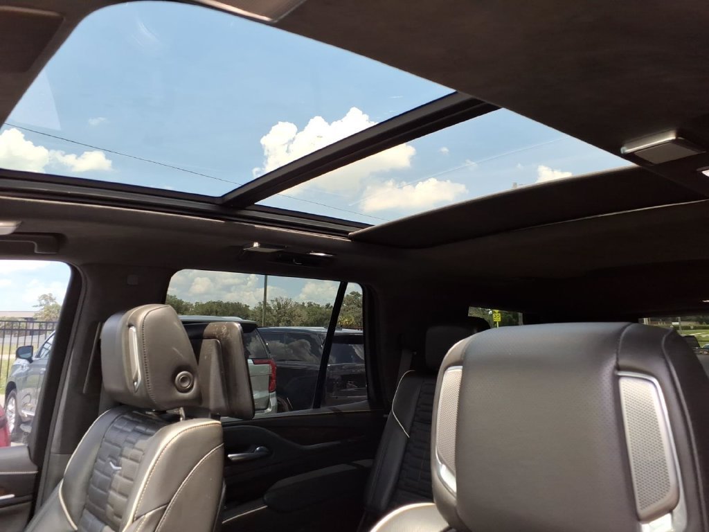 Used 2022 Cadillac Escalade Sport Platinum w/ LPO, ONYX Package AWD/4WD image 37
