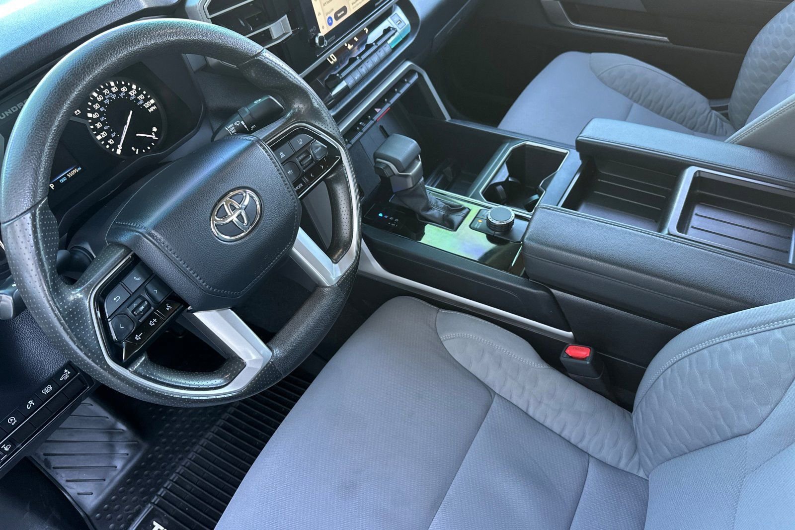 Used 2022 Toyota Tundra SR5 w/ Convenience Package image 12