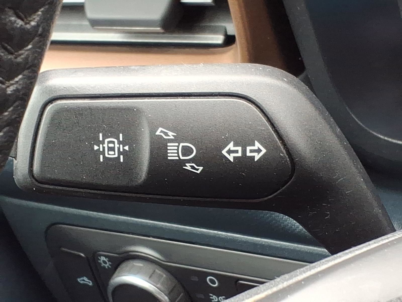 Used 2022 Ford Maverick Lariat w/ Lariat Luxury Package image 26