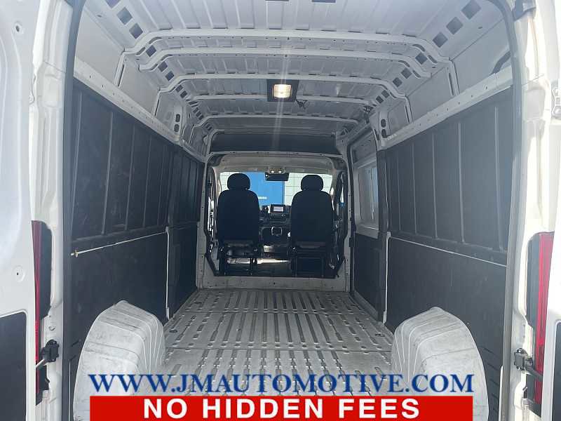 Used 2025 RAM ProMaster 2500 w/ Convenience Group image 4