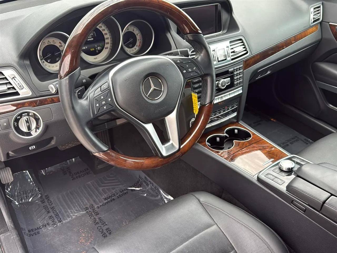 Used 2014 Mercedes-Benz E 550 Cabriolet image 31