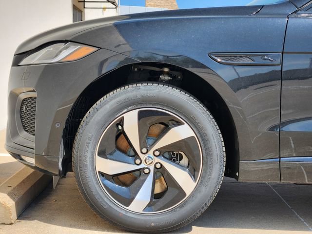Used 2026 Jaguar F-PACE R-Dynamic S image 6