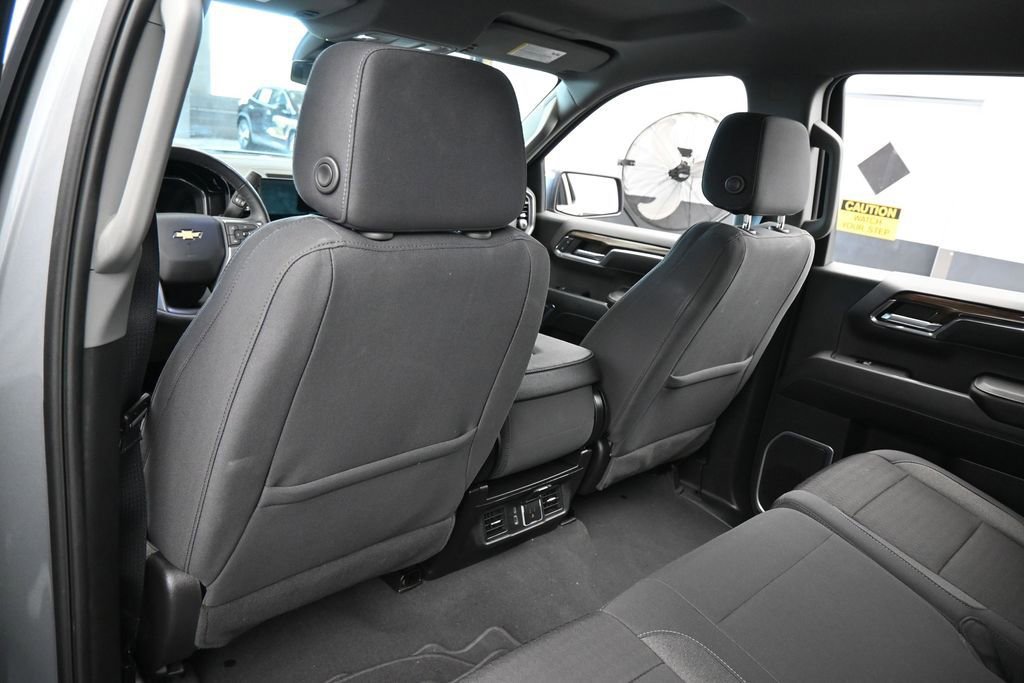 Used 2024 Chevrolet Silverado 1500 LT RWD image 33