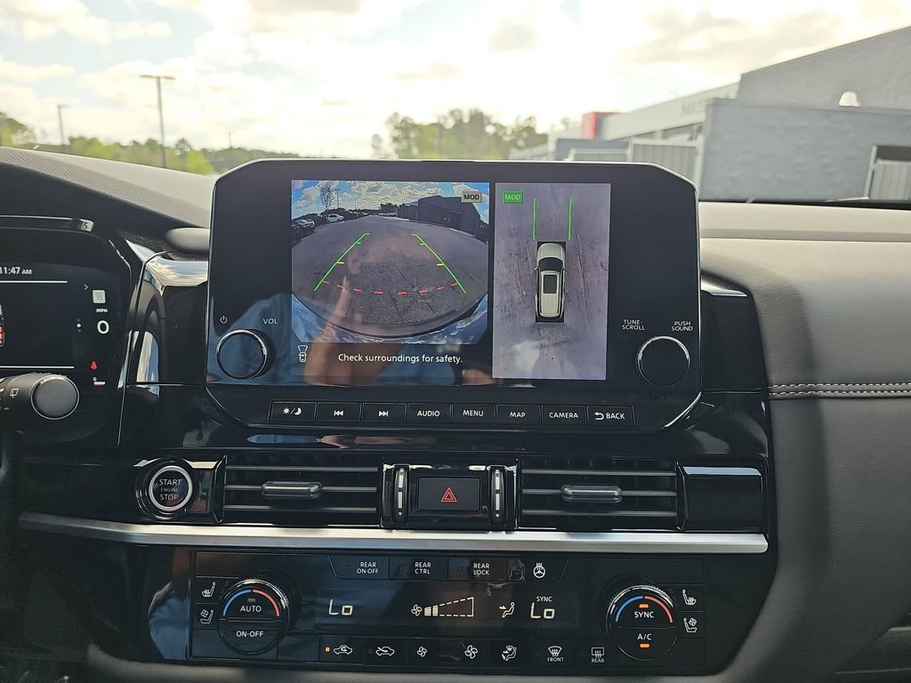 Used 2024 Nissan Pathfinder Platinum w/ Cargo Package image 28