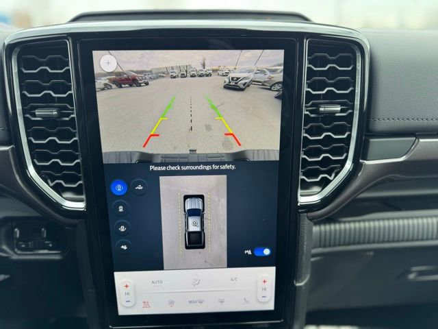 New 2025 Ford Ranger Lariat w/ Black Appearance Package image 17