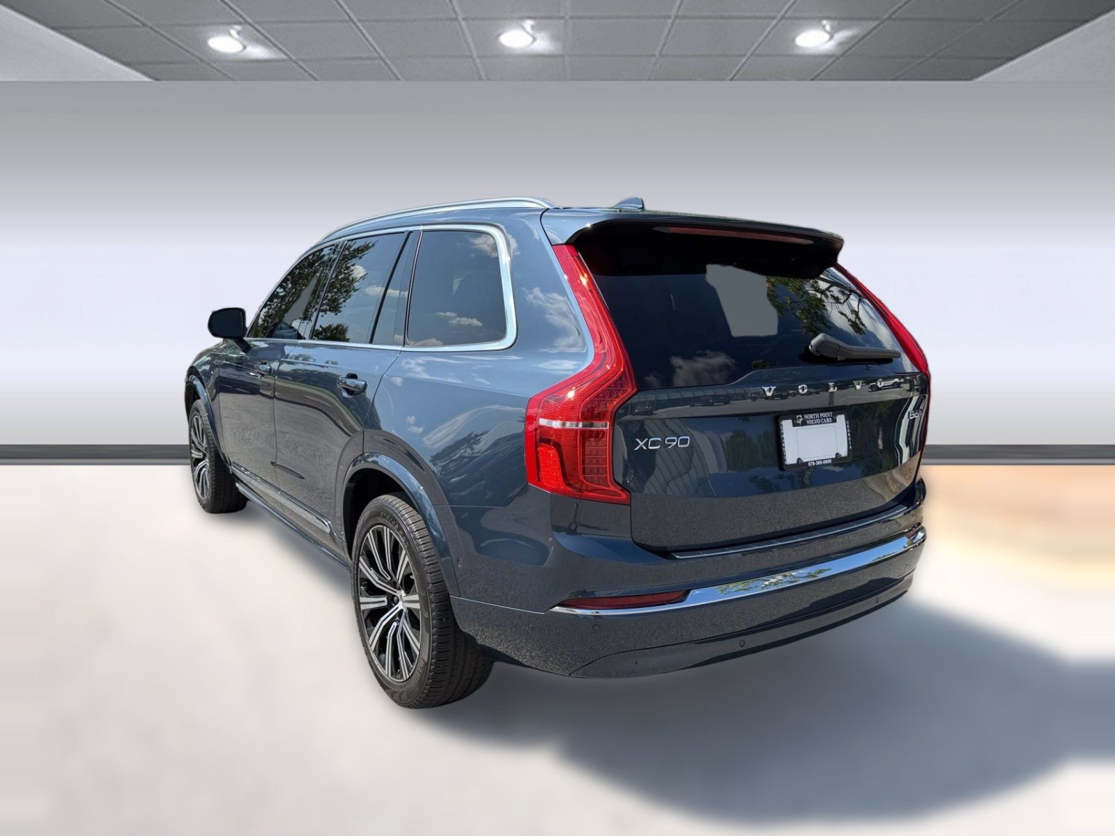 Used 2025 Volvo XC90 B6 Plus w/ Protection Package Premier AWD/4WD image 3