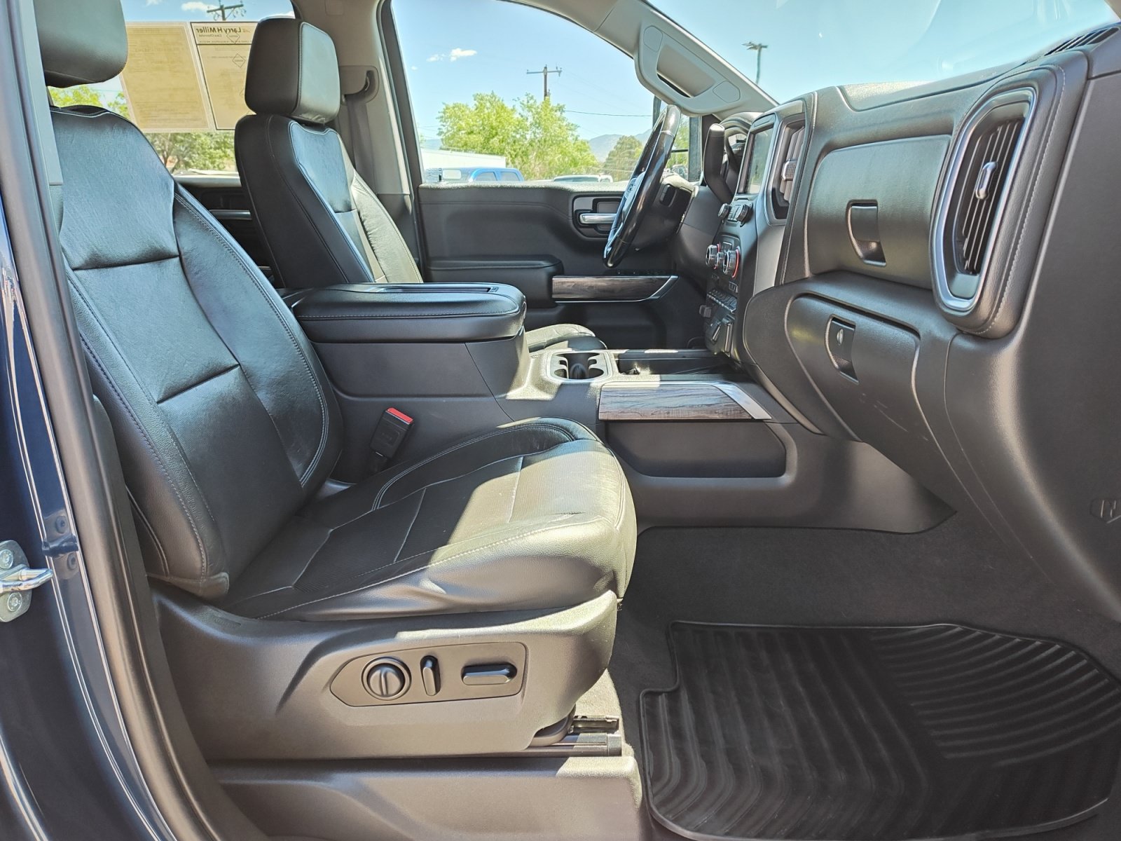 Used 2020 Chevrolet Silverado 1500 LTZ w/ LTZ Plus Package AWD/4WD image 29