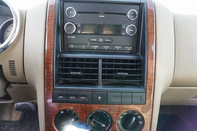 Used 2010 Ford Explorer Eddie Bauer image 11