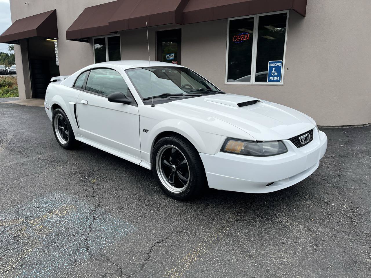 Used 2003 Ford Mustang GT RWD image 3