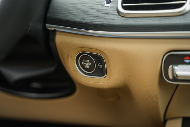 Certified 2025 Mercedes-Benz GLS 450 4MATIC image 27