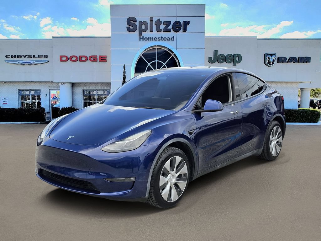 Used 2023 Tesla Model Y Long Range AWD/4WD image 3