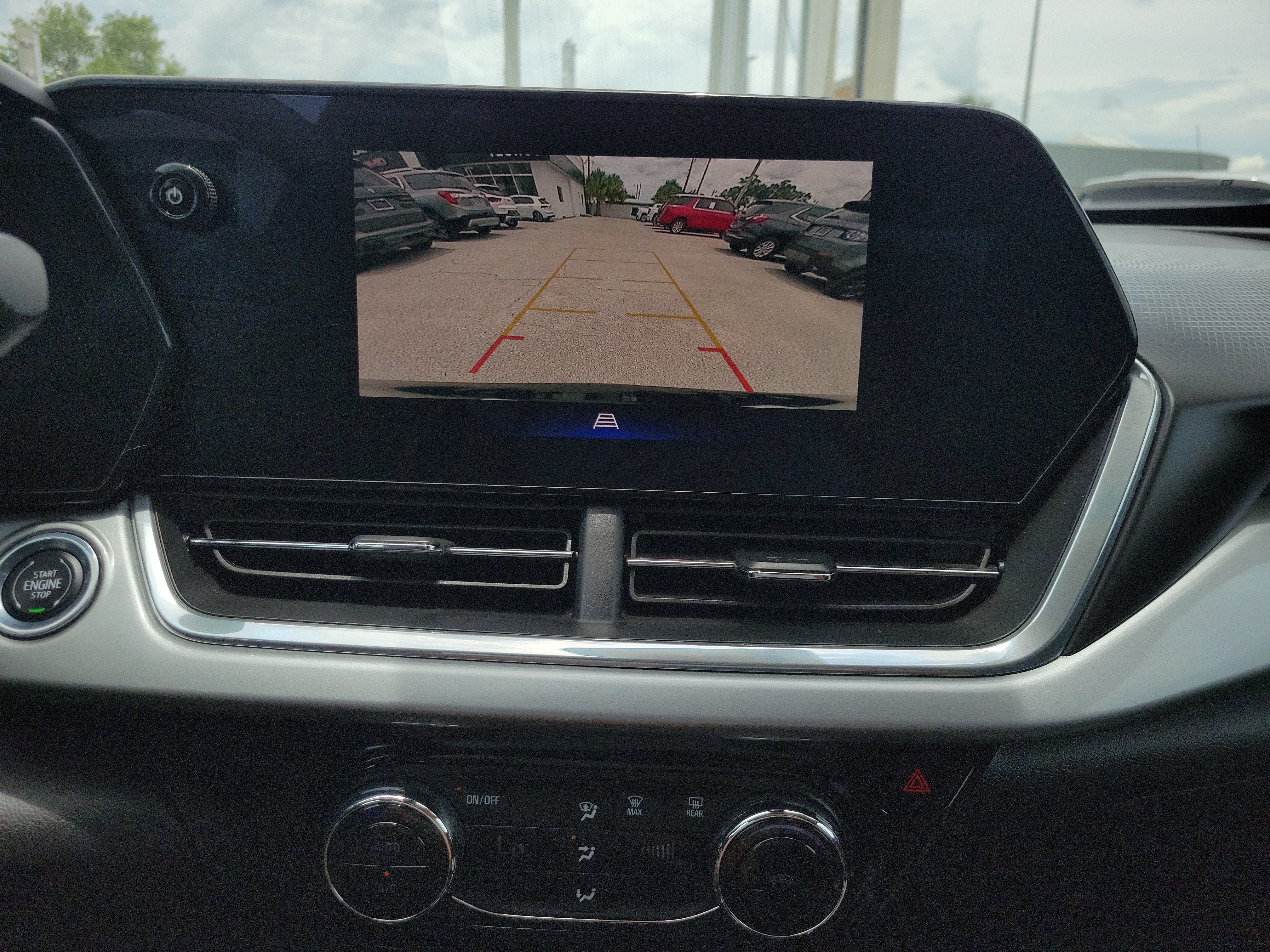 Certified 2024 Chevrolet Trax LT FWD image 22