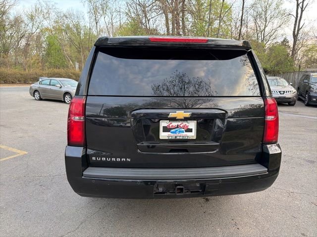 Used 2020 Chevrolet Suburban LT image 5