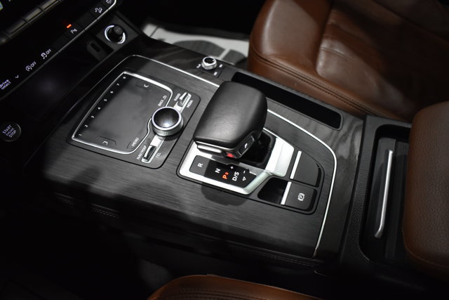 Used 2020 Audi Q5 2.0T Premium Plus w/ Premium Plus Package image 24