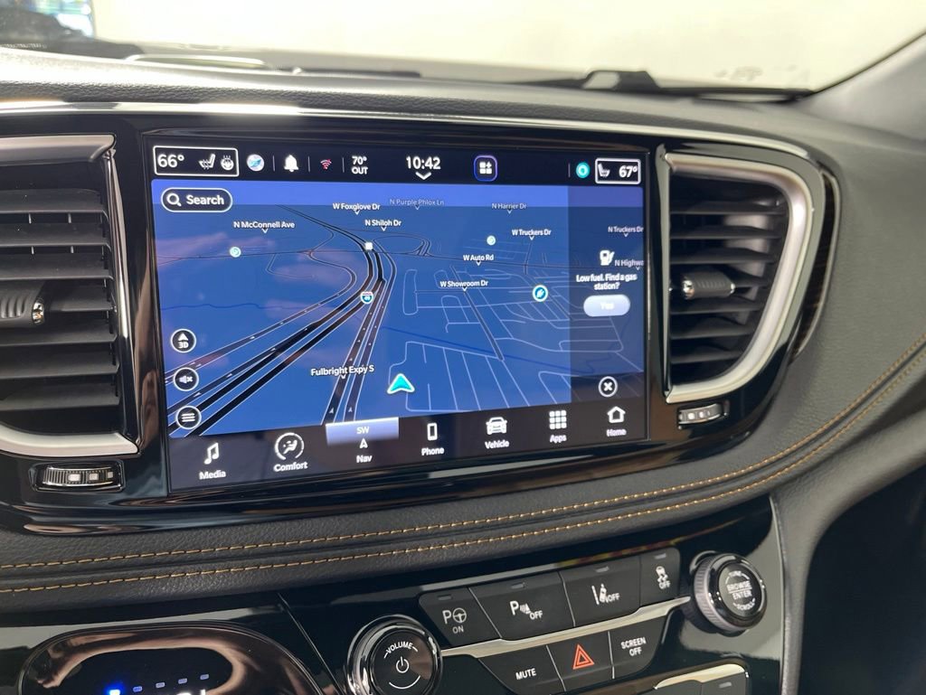 Used 2023 Chrysler Pacifica Pinnacle FWD image 30