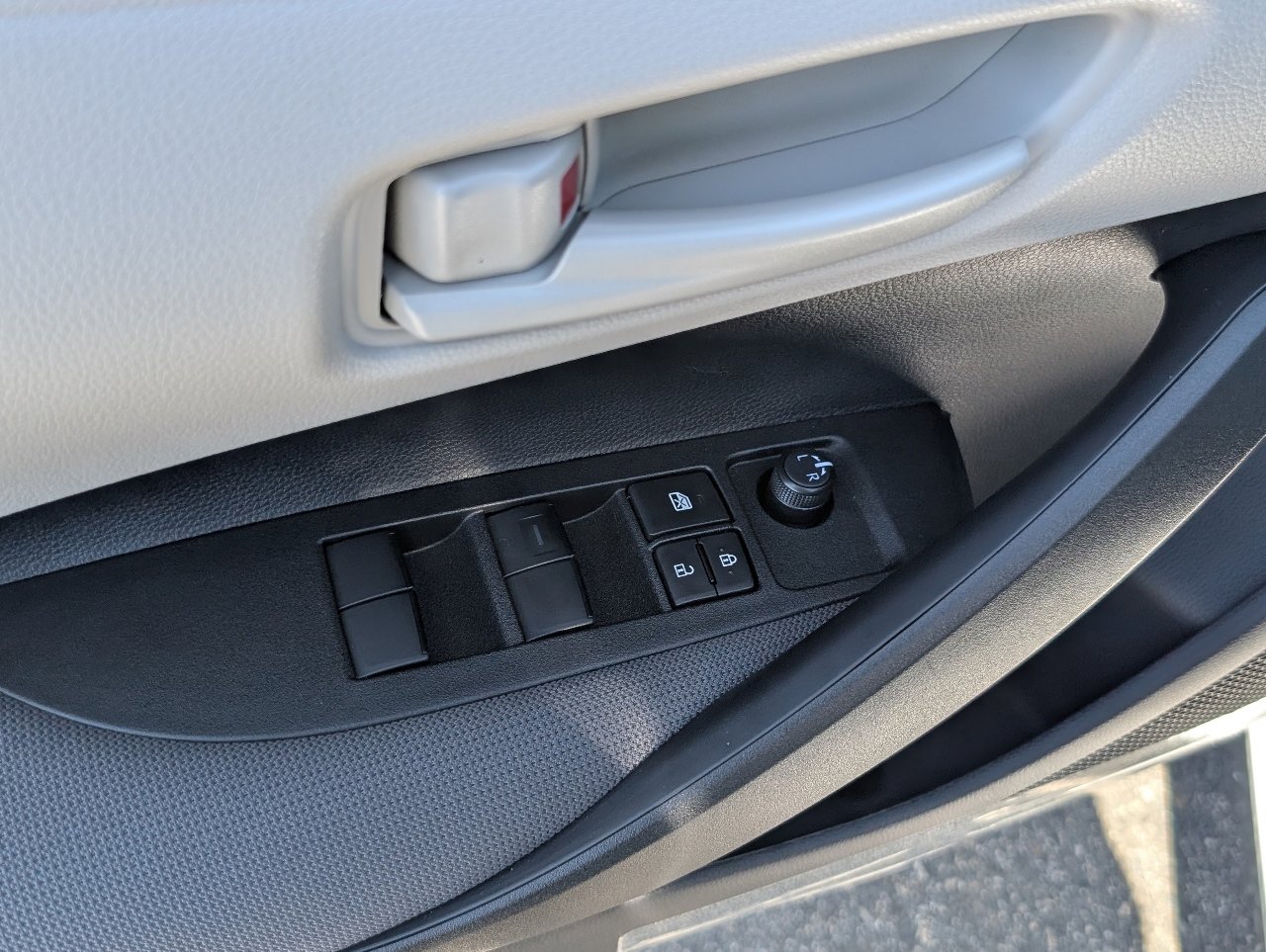 Used 2026 Toyota Corolla LE image 15