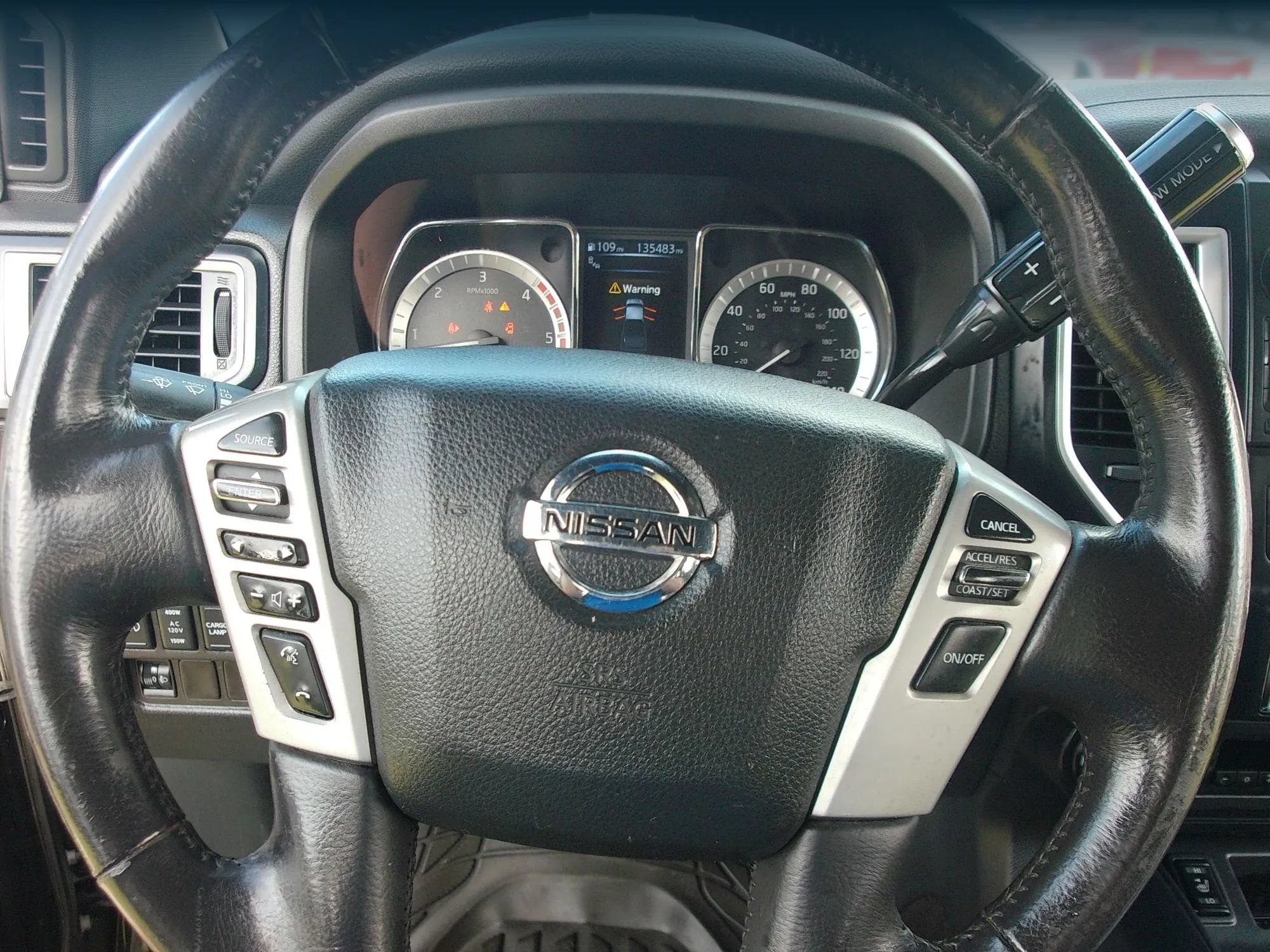 Used 2018 Nissan Titan SV w/ SV Convenience Package AWD/4WD image 15