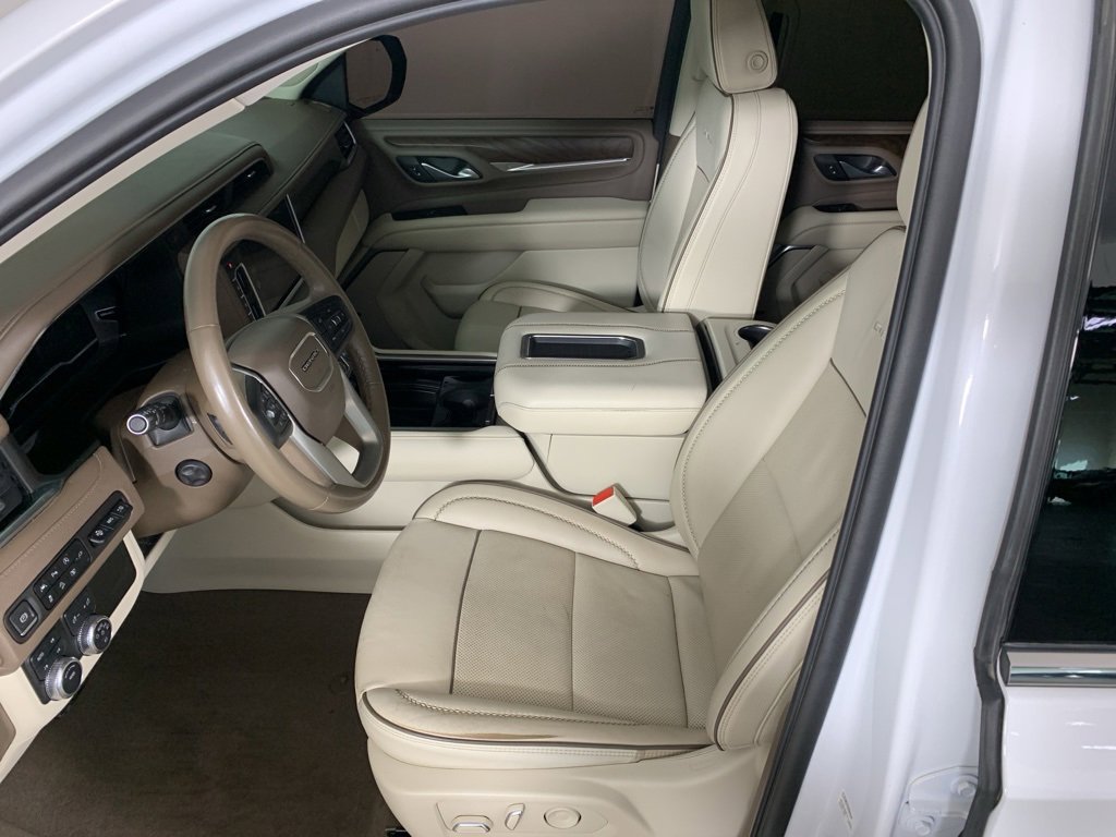 Used 2022 GMC Yukon XL Denali image 19