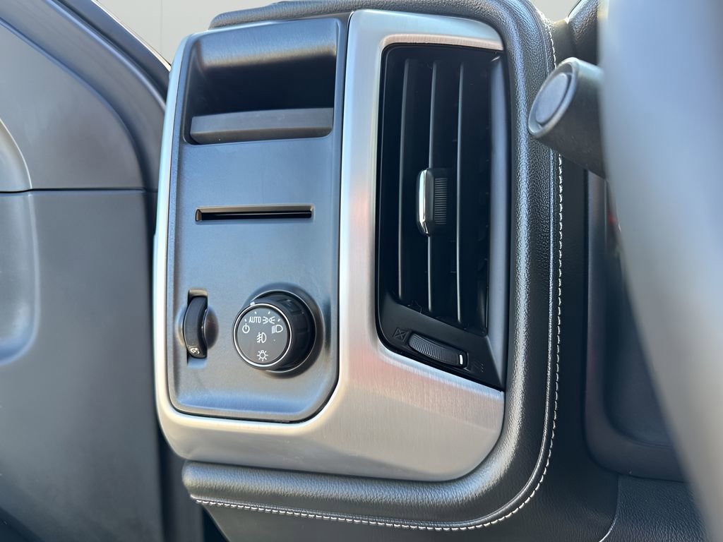 Used 2015 GMC Sierra 1500 SLT w/ SLT Crew Cab Value Package image 28