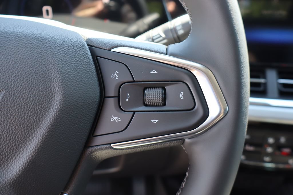 New 2026 Chevrolet Trax LT w/ Driver Confidence Package FWD image 15