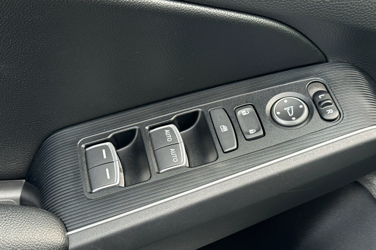 Used 2022 Honda Civic Touring image 13