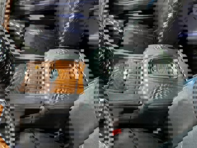 Used 2016 Cadillac Escalade Luxury image 44