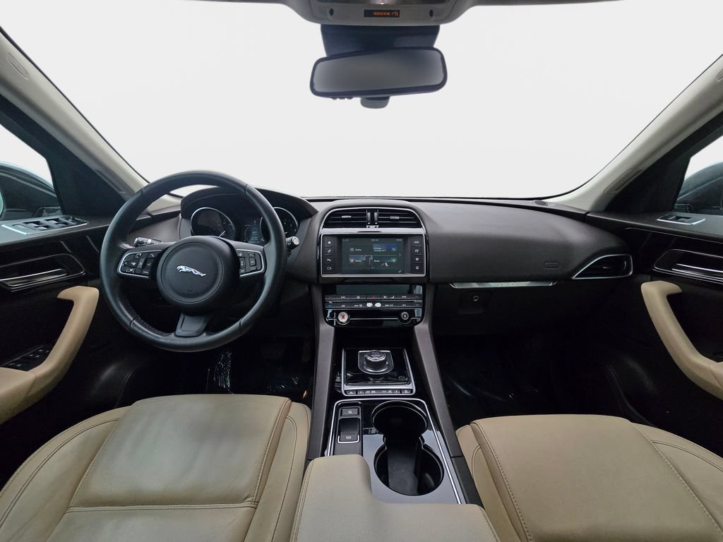 Used 2017 Jaguar F-PACE Prestige AWD/4WD image 10