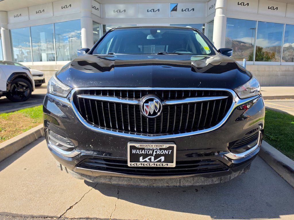 Used 2018 Buick Enclave Essence AWD/4WD image 2