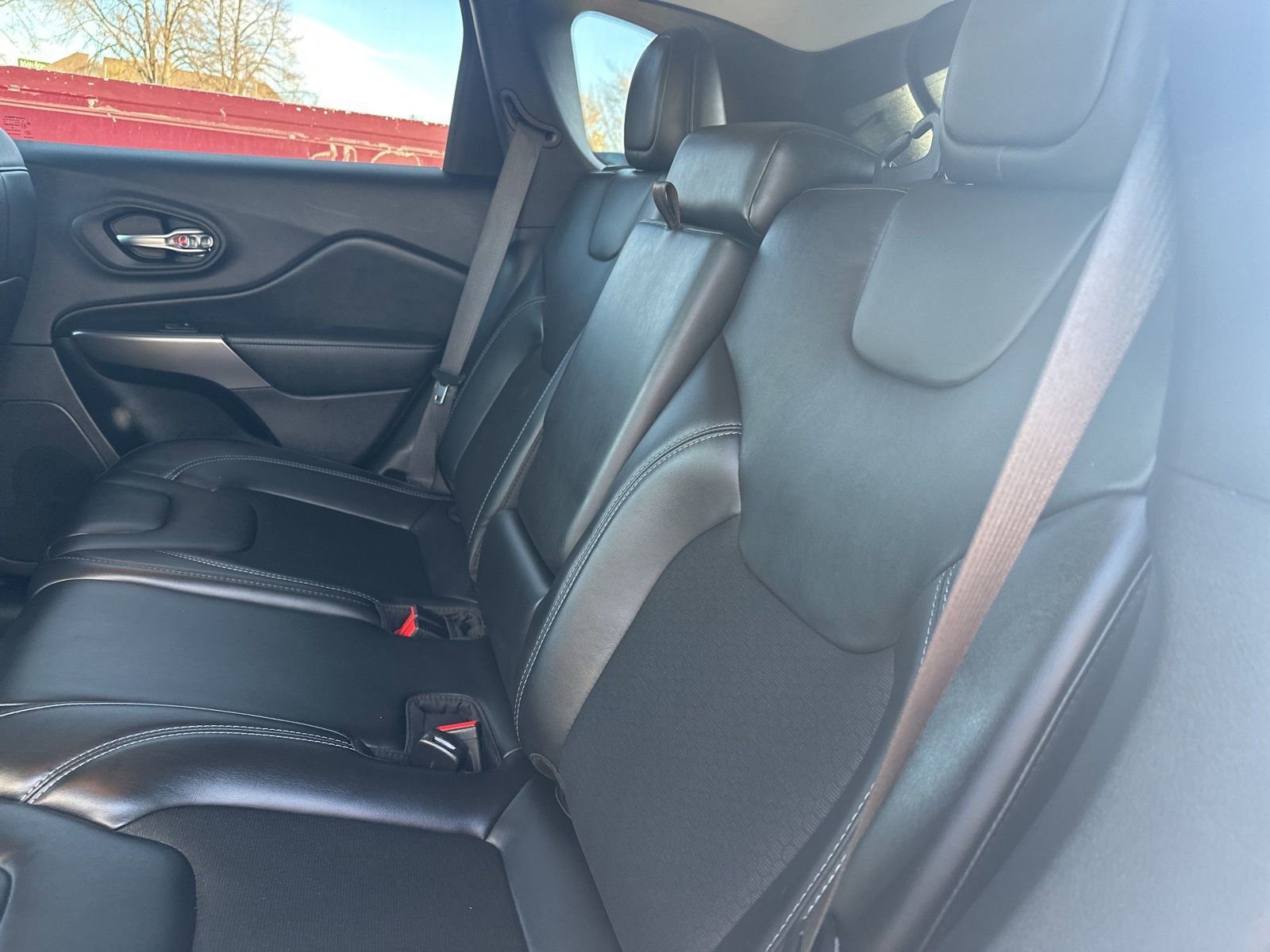 Used 2020 Jeep Cherokee Latitude Plus image 14