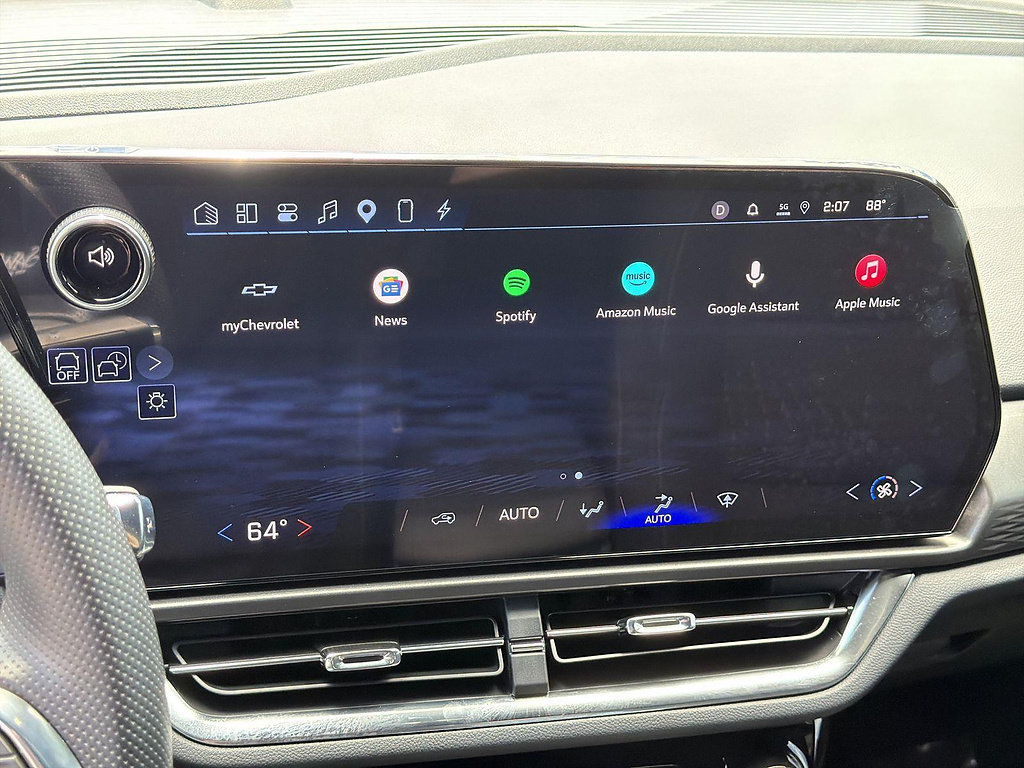 Used 2025 Chevrolet Equinox EV LT FWD image 39