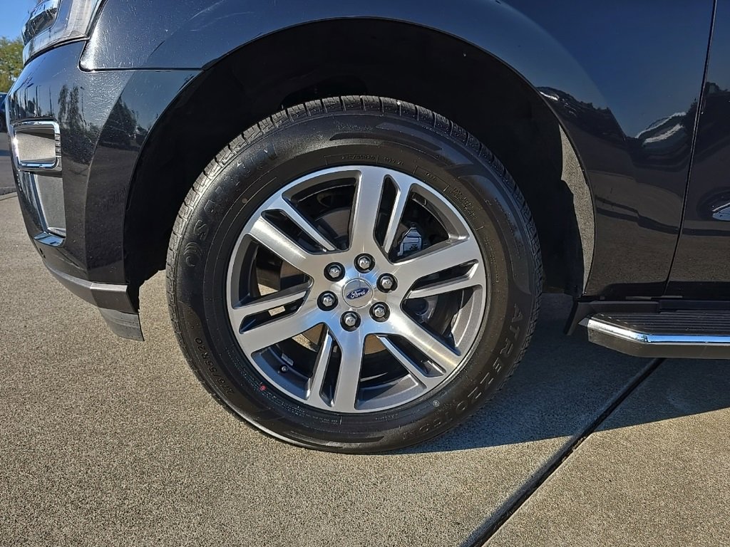 Used 2023 Ford Expedition Limited image 42
