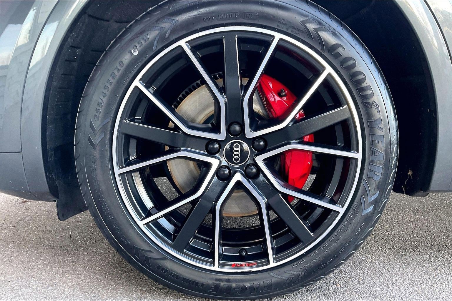 Used 2021 Audi SQ5 Premium Plus w/ Premium Plus Package image 24