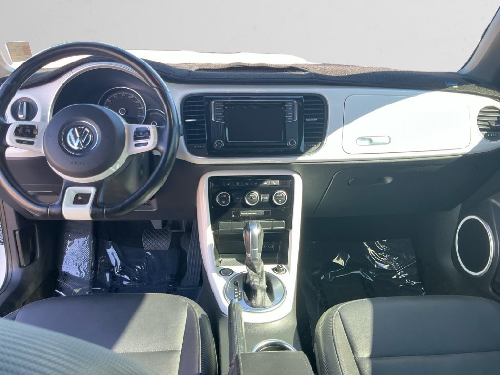 Used 2018 Volkswagen Beetle 2.0T SE FWD image 10
