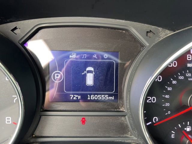 Used 2017 Kia Sedona LX w/ LX Essentials Premium Package FWD image 12