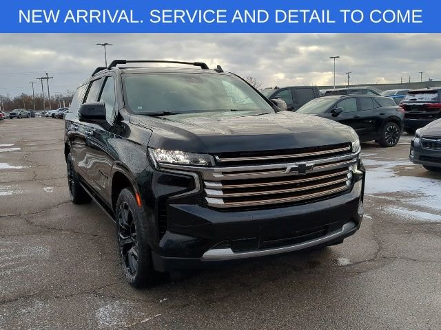 Used 2023 Chevrolet Suburban High Country image 10