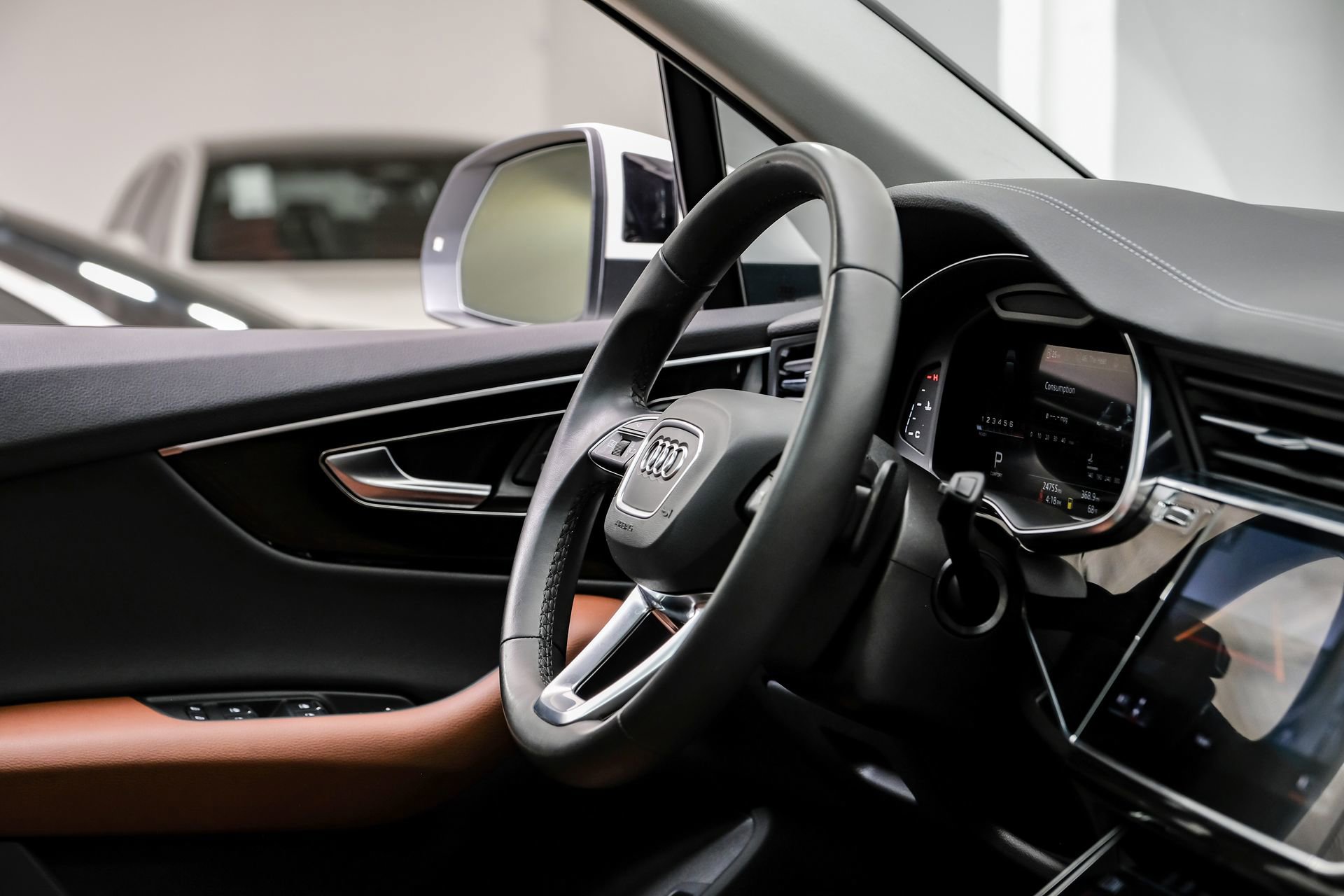 Used 2023 Audi Q7 3.0T Premium w/ Convenience Package image 18