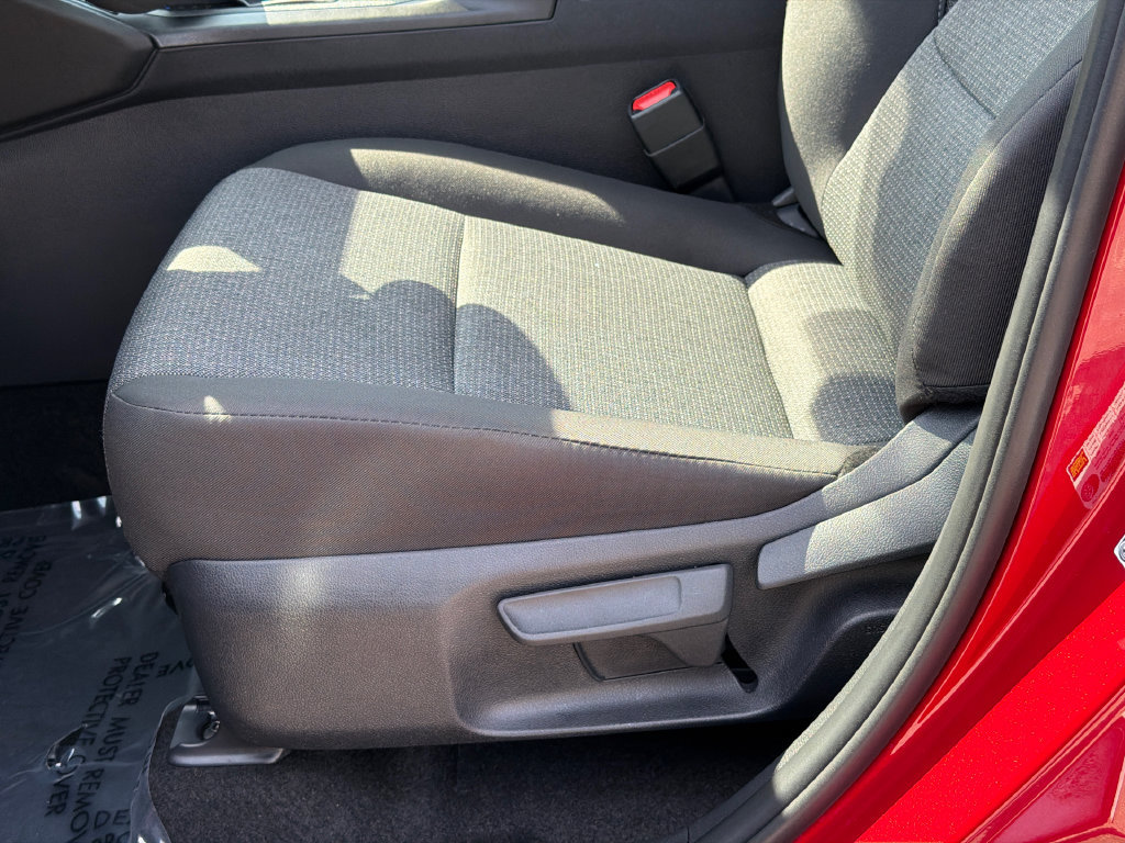 Used 2026 Toyota RAV4 LE AWD/4WD image 13