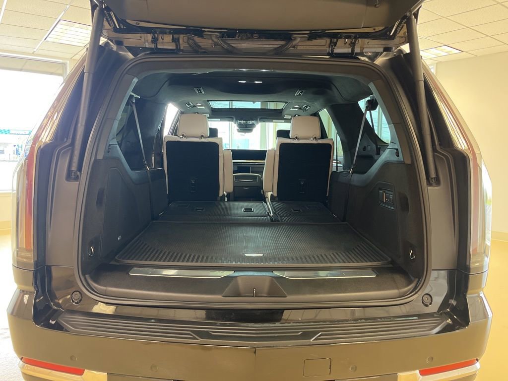Certified 2025 Cadillac Escalade ESV Premium Luxury Platinum AWD/4WD image 14