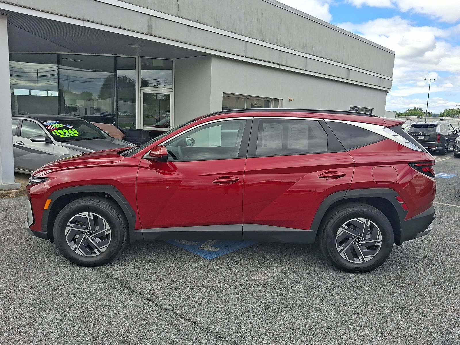 Certified 2025 Hyundai Tucson Blue AWD/4WD image 8