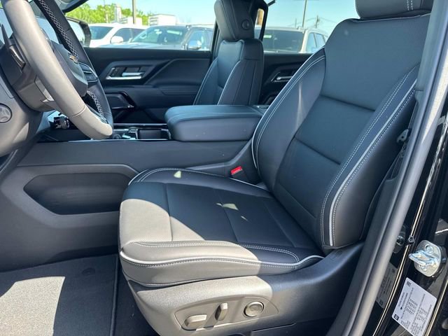 New 2025 Chevrolet Silverado EV LT image 11