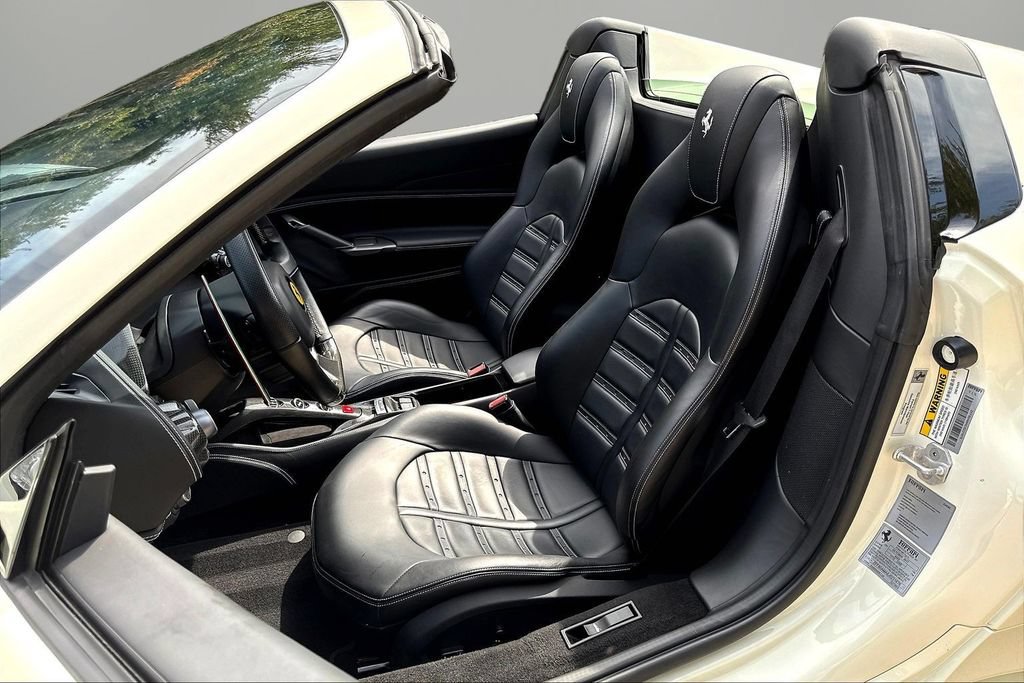 Used 2018 Ferrari 488 Spider RWD image 17