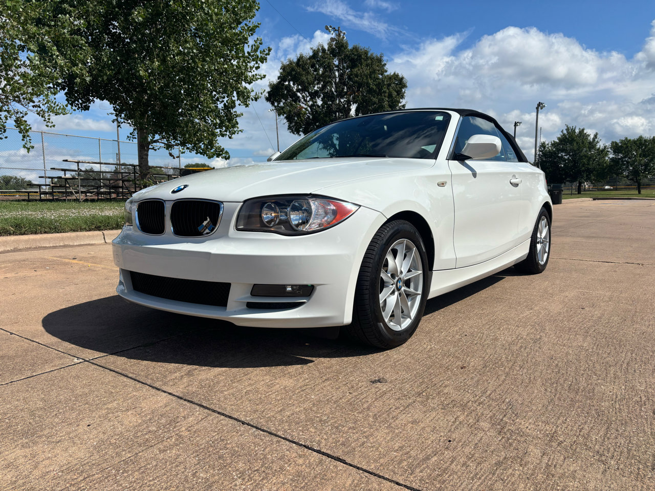 Used 2011 BMW 128i Convertible image 18