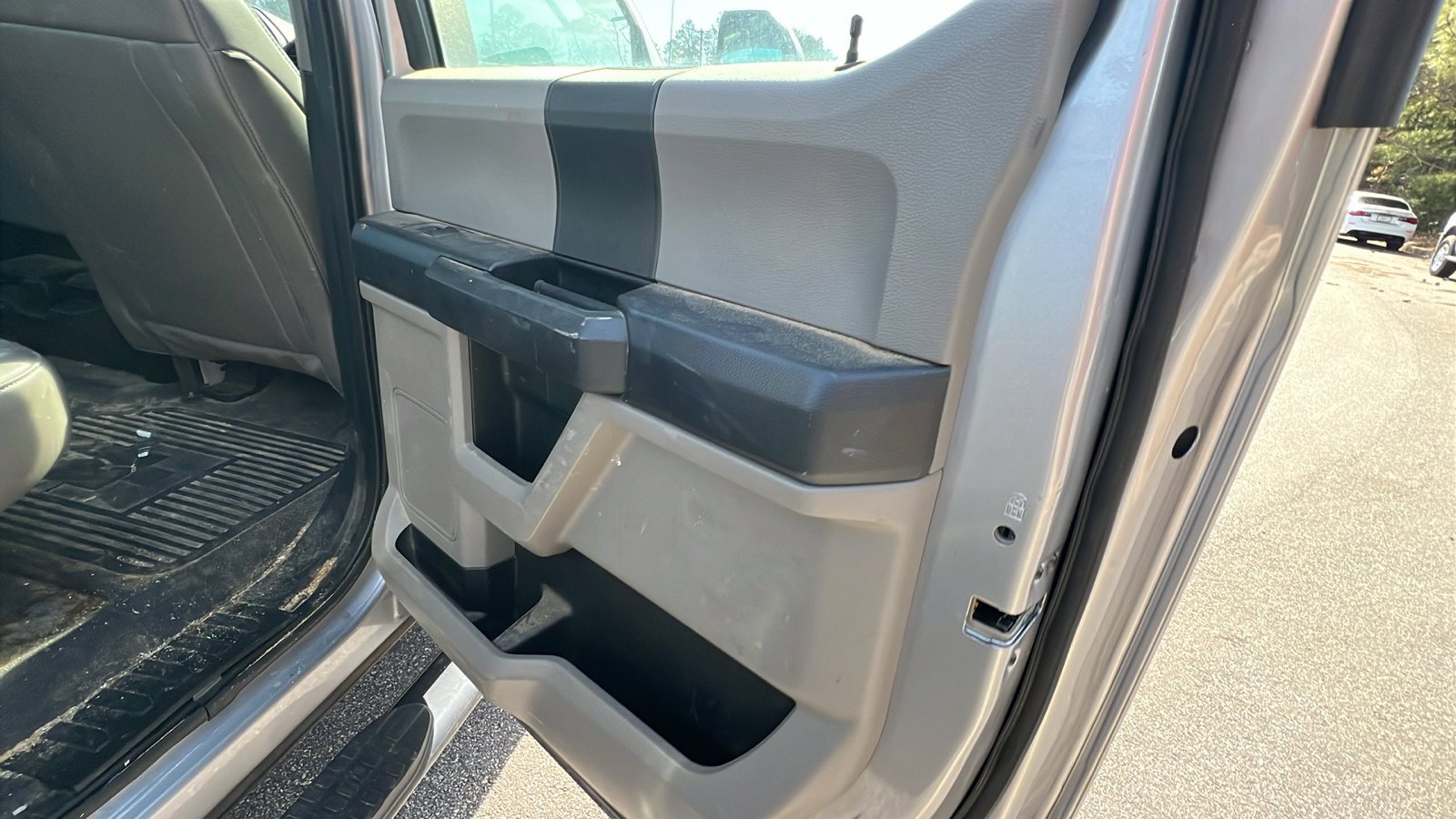 Used 2020 Ford F250 XL w/ Power Equipment Group image 20