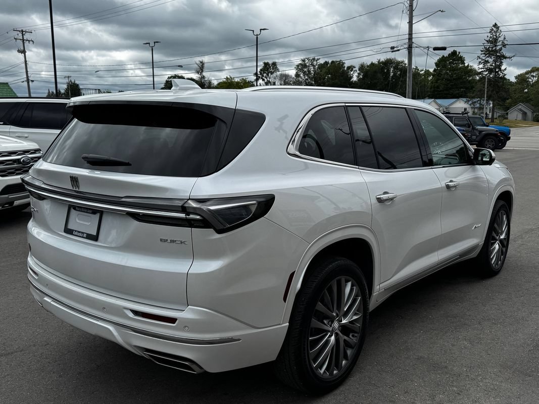 Used 2025 Buick Enclave Avenir w/ Trailering Package, 5000 lbs. AWD/4WD image 6