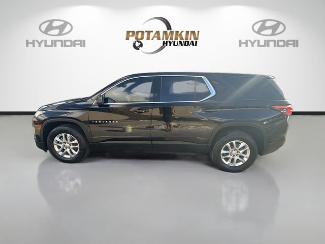 Used 2023 Chevrolet Traverse LS image 8