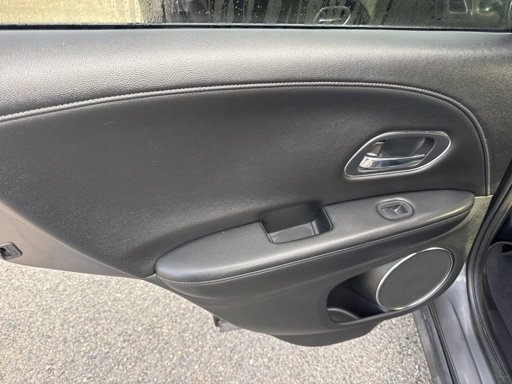 Used 2017 Honda HR-V EX-L image 31